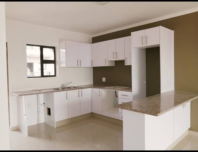 2 BEDROOM PROPERTY TO RENT IN BLUFF
